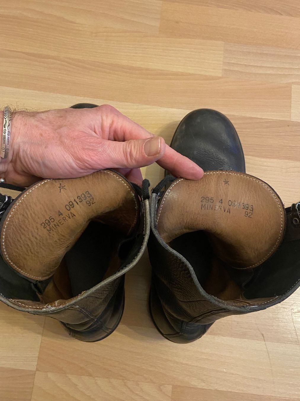 Minerva Scarpe da uomo: Militärstiefel Grösse 43 – Usato da Ostermundigen venduto da D.fou 4