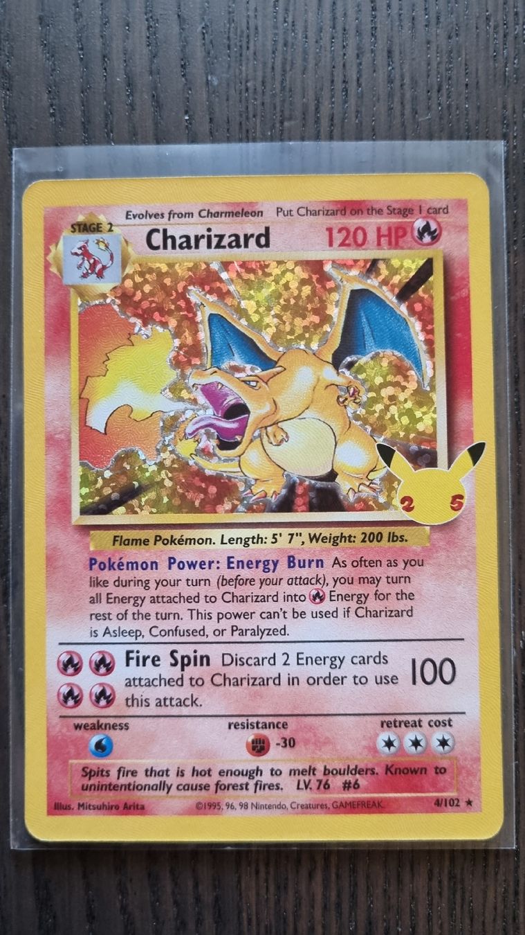 Pokémon Carte collezionabili: Charizard Celebrations Englisch BS4 Near Mint – Usato da Bern venduto da NeoSatoshi