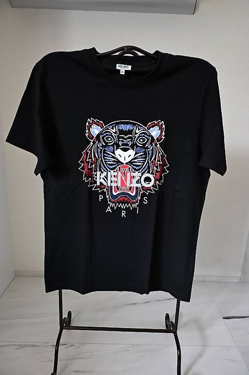 Kenzo T-shirts: Kenzo T-Shirt Grösse M – D'occasion à Laupersdorf par noah.bruttel