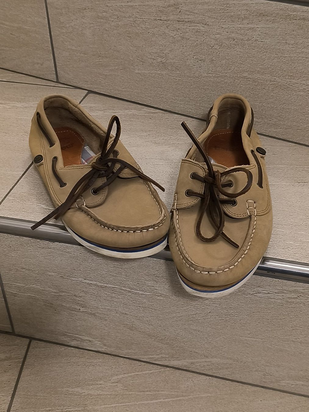 Barbour Scarpe da uomo: Leder Schuh von Barbour, beige, Gr40, top – Nuovo (secondo la descrizione) da Brunnadern venduto da Playmofan