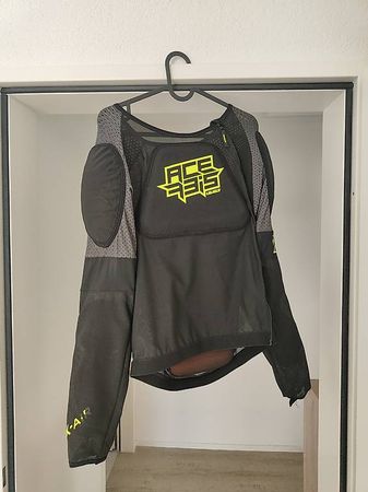 Motorradjacke / Protektoren / Herren M