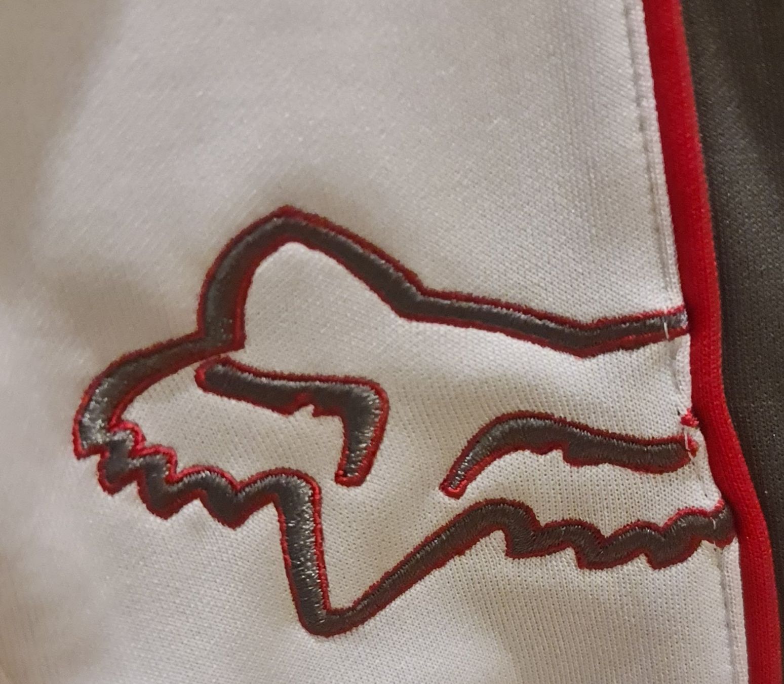 Fox Pullover & Sweatshirts: Schöne Herren-Sweatjacke von FOX "Neu" – Neu (gemäss Beschreibung) aus Fehraltorf von Sumin 5