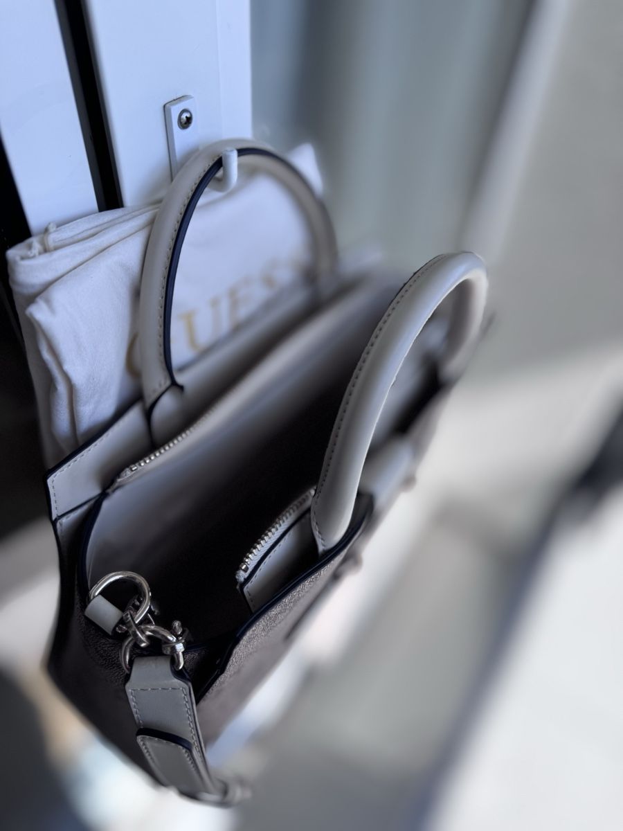Taschen für Damen: Tasche Guess sommer – Gebraucht aus Mühlau von Anna0137 3