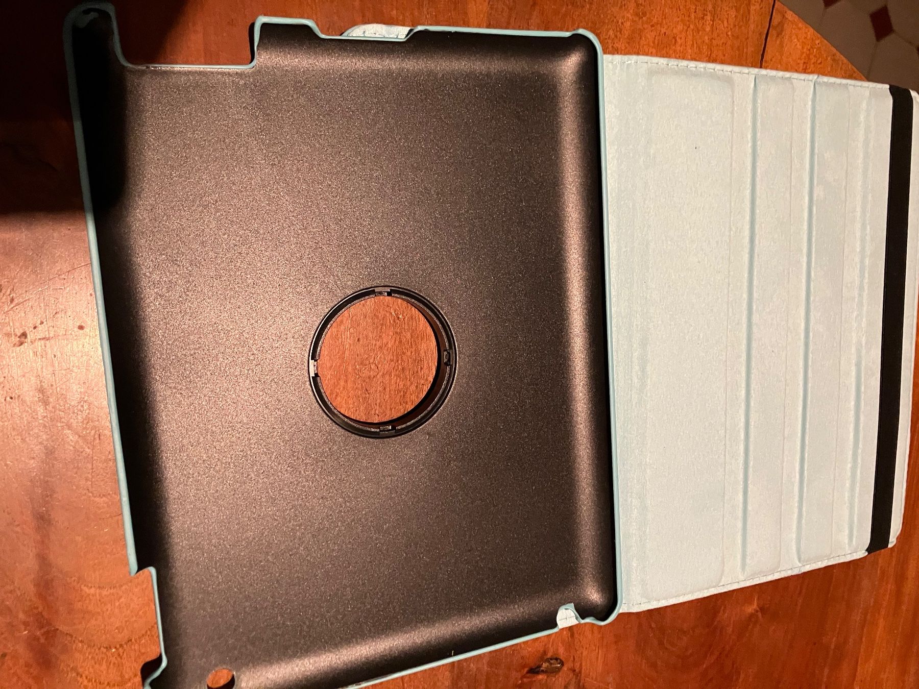 Covers & Borse: Couverture iPad – Nuovo (secondo la descrizione) da Vogorno venduto da Porsche4 2