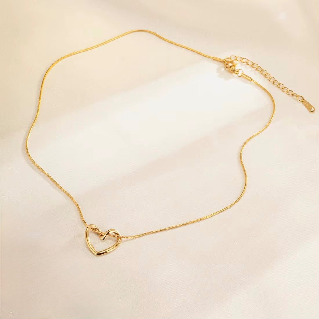 Colliers: Collier cœur fin – Neuf avec emballage d'origine à St-Maurice par Sandrinette123 2