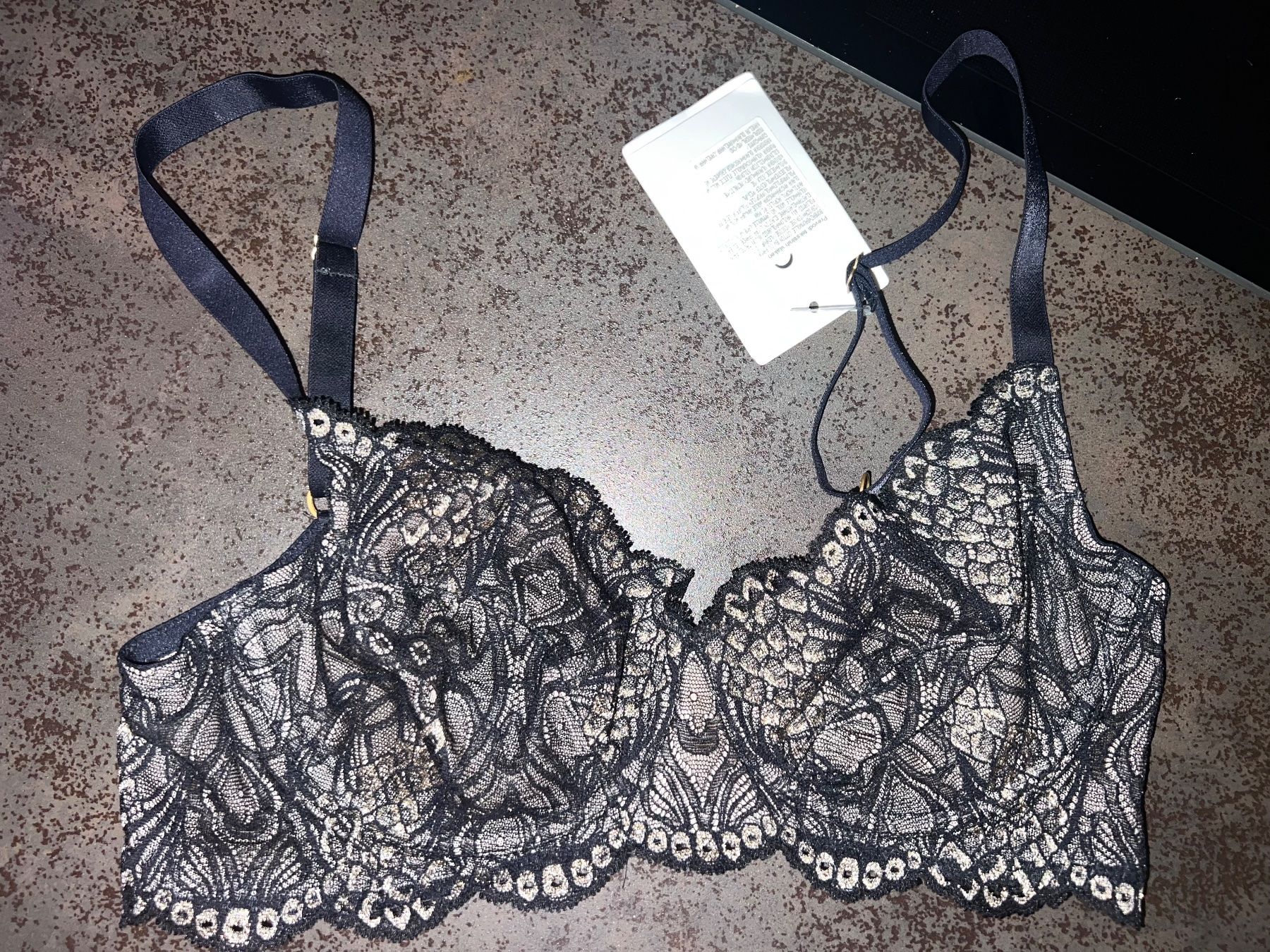 Hanro Altra biancheria intima: BH HANRO 80b neu – Nuovo (secondo la descrizione) da Dornach venduto da samuti