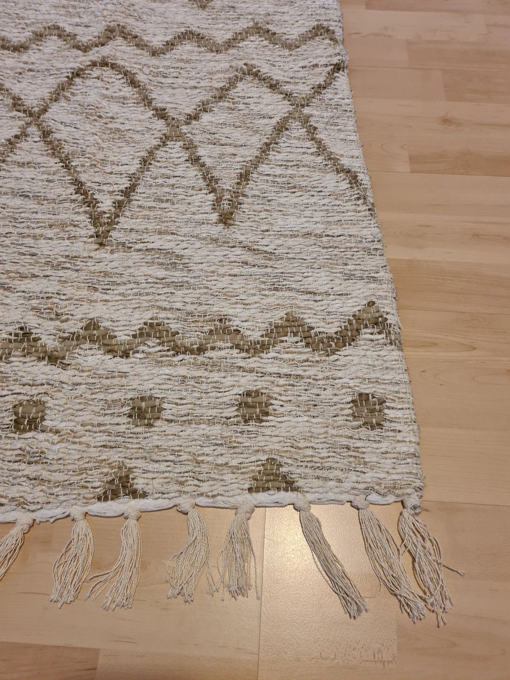 Tappeti: Teppich, Bettvorleger, 68x133 cm 2-seitig – Nuovo e nell'imballaggio originale da Bremgarten AG venduto da Deseodec 3