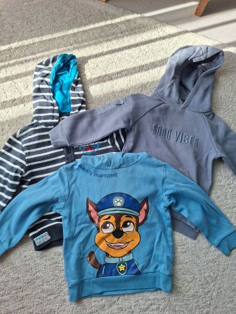 3 Kapuzenpullover Gr. 98/104