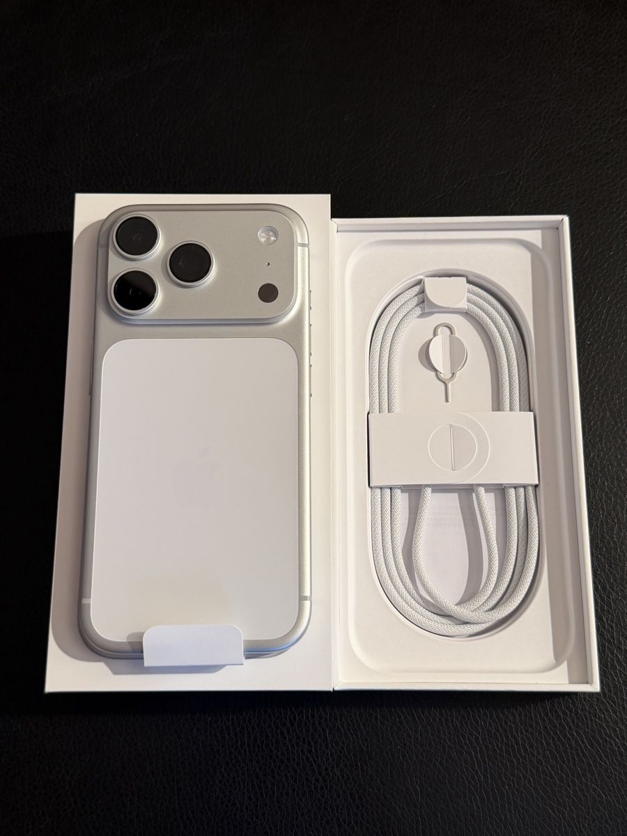 Apple Telefoni cellulari / Smartphones: iPhone 17 Pro 256GB Silver  – Nuovo e nell'imballaggio originale da Thusis venduto da Ci23ccio 2