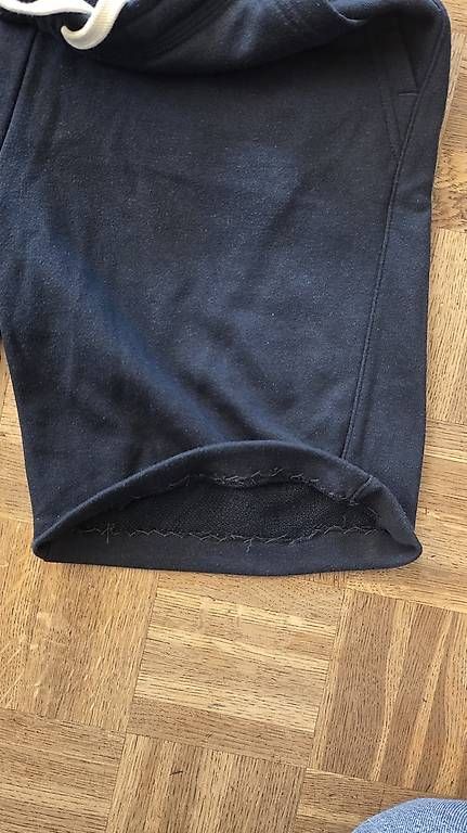 Hosen: kurze leichte Hose Grösse M – Gebraucht aus Wallisellen von s.varone 1
