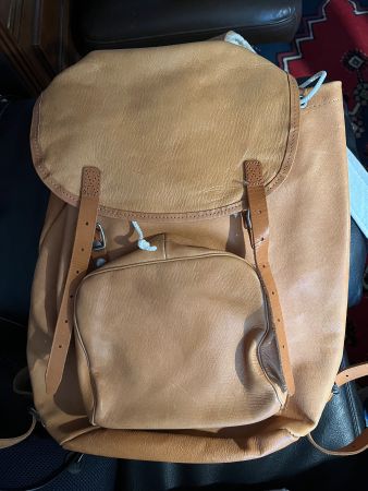 Rucksack aus Leder hellbraun