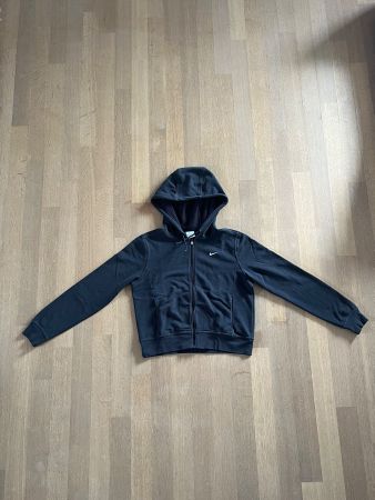 Nike Jäckchen/Pulli schwarz