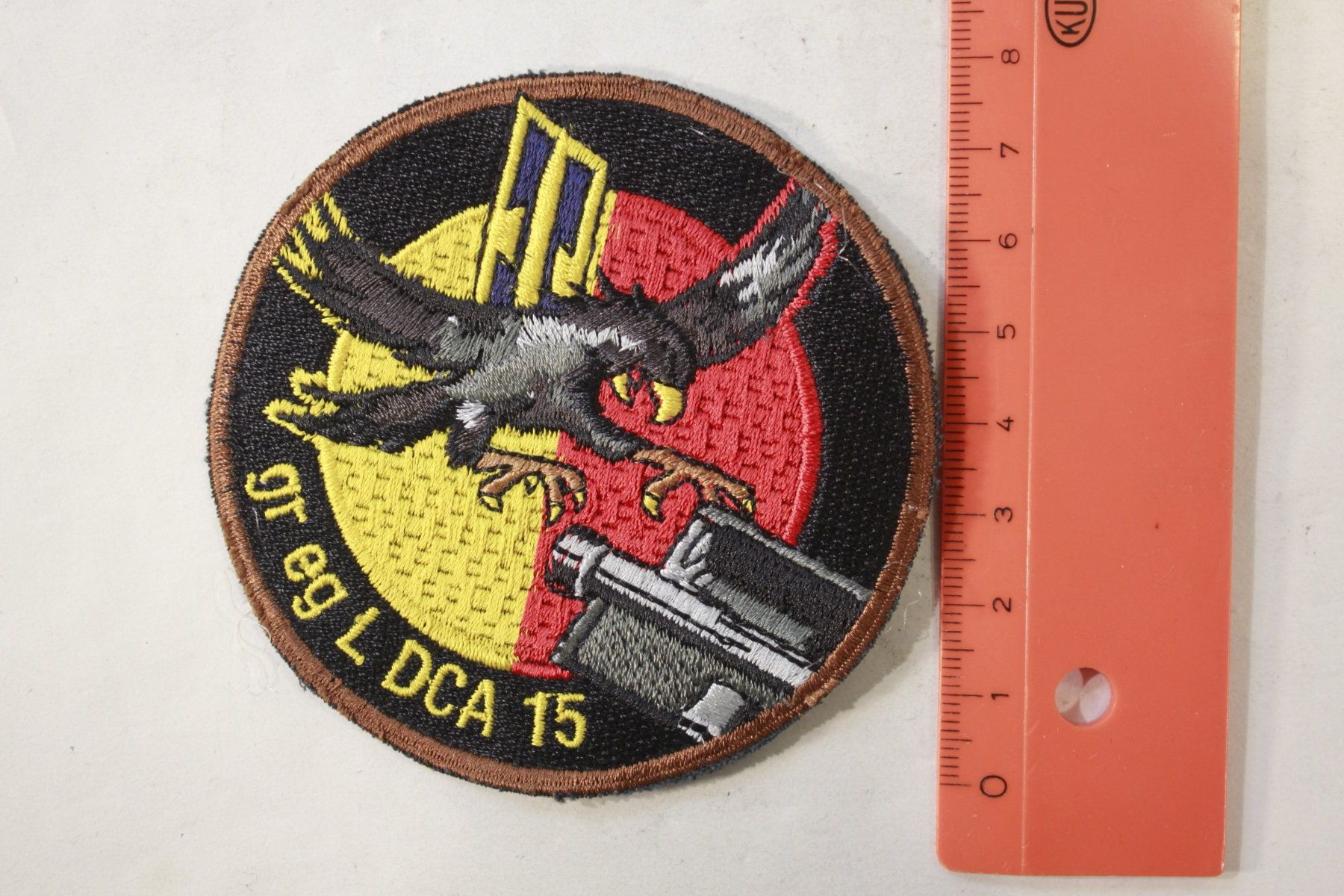 Schweizer Armee Placchette & Badge: gr eg L DCA 15 – Usato da La plaine venduto da 7A6T2ME