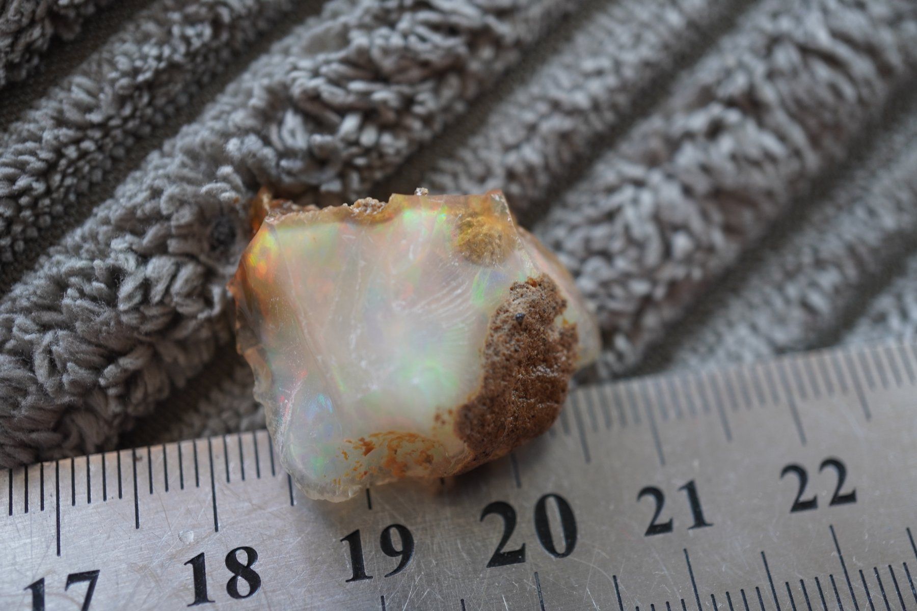 Minerali & Pietre curative: Opal Rohstein  23mm x 25mm    ab  1.-     Räumung – Nuovo e nell'imballaggio originale da Eschenbach SG venduto da topstone