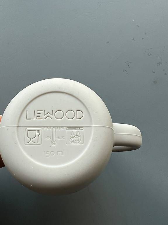 Pasti del neonato: Liewood Silikon Sippy Cup – Usato da Zürich venduto da sua_8b9h 1