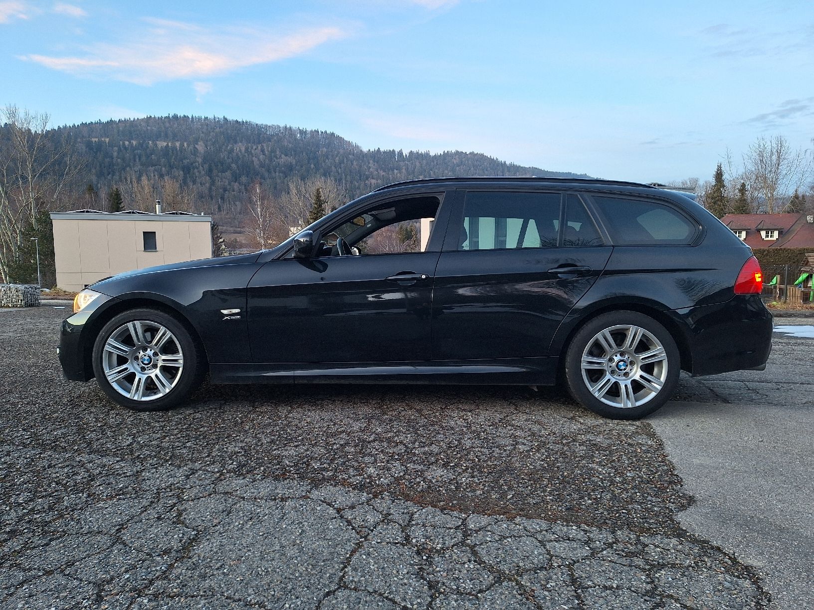BMW Automobili: BMW 325i x drive – Usato da Couvet venduto da alexandre9999 1