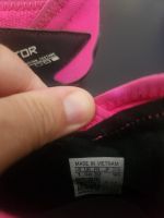 Chaussures de foot Adidas noires/roses (taille 32)