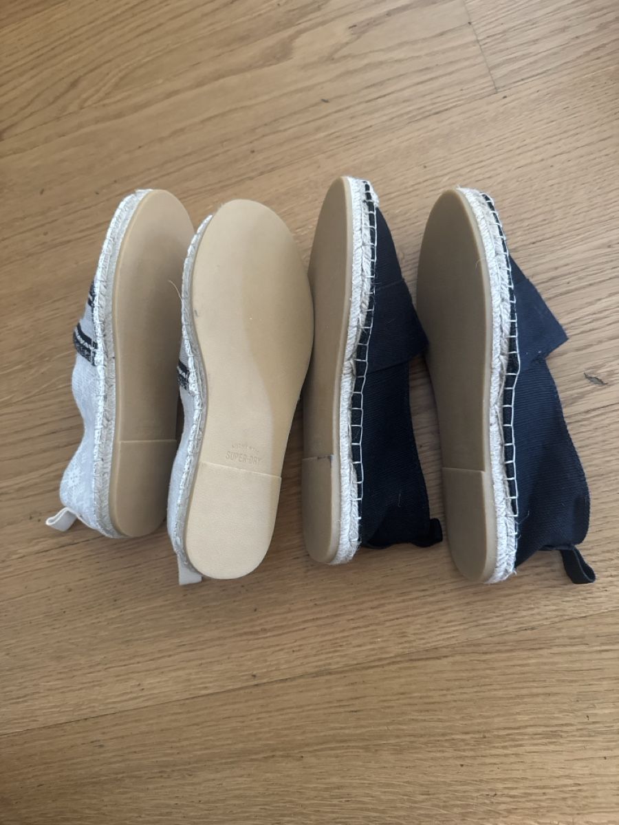 Scarpe da donna: Superdry Espadrilles Sommer Schuhe, 2 Paar, Grösse 39 – Nuovo e nell'imballaggio originale da Glattpark(Opfikon) venduto da AnaStojkov 1