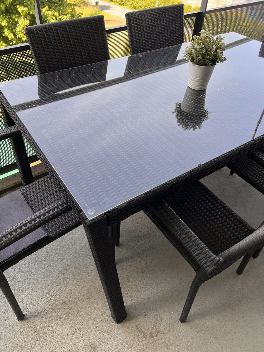 Set di tavolo e panche: Tisch mit 6 Stühlen – Usato da Root venduto da aap_szy2 4