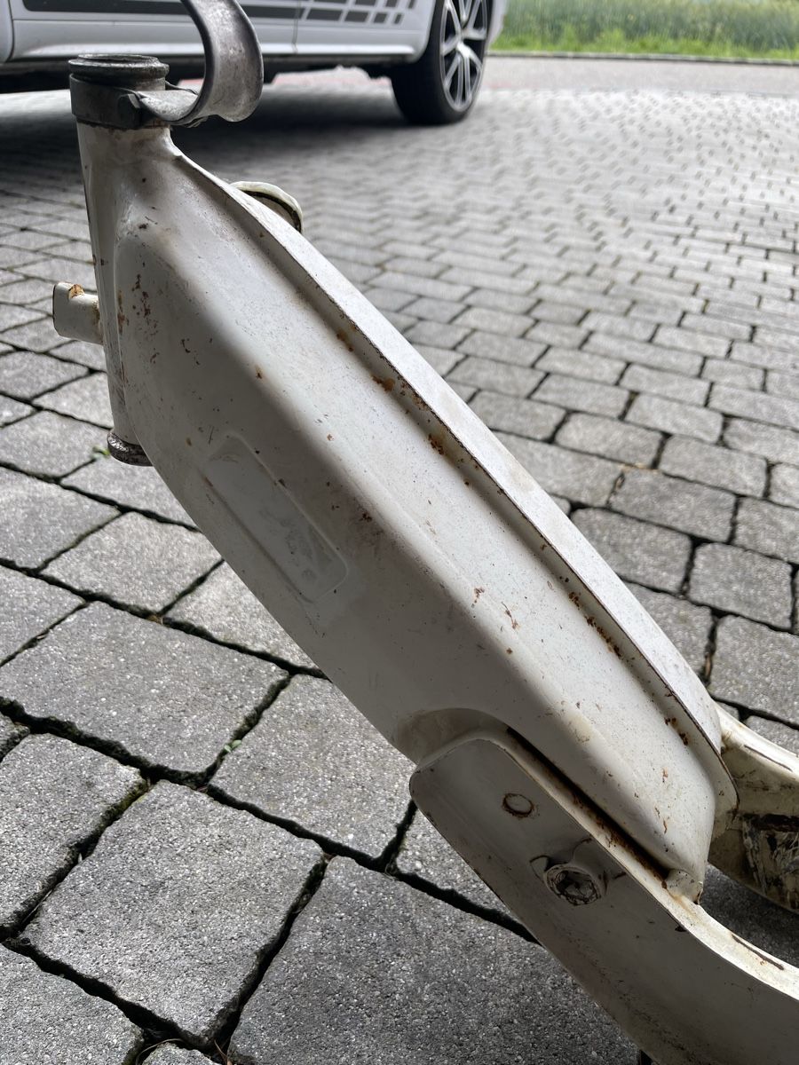 Piaggio Parti ricambio per ciclomotori: Rahmen Piaggio Ciao CH 7075 – Usato da Novazzano venduto da Mich1974 4