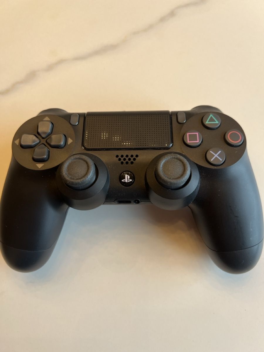 Sony Controller: Original Sony PlayStation 4 Dualshock Controller Schwarz! – Usato da Wollerau venduto da Plakatfreund