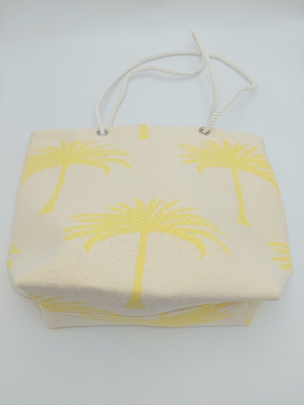 Taschen: Tasche – Neu und originalverpackt aus Hüntwangen von Elyha