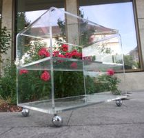 Vintage Plexiglas Beistelltisch mit Rollen MA366