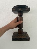 Ancien pied de bougeoir/chandelier en bois tourné style colo