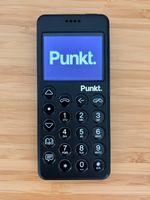 PUNKT MP02 Handy schwarz mit Zubehoer