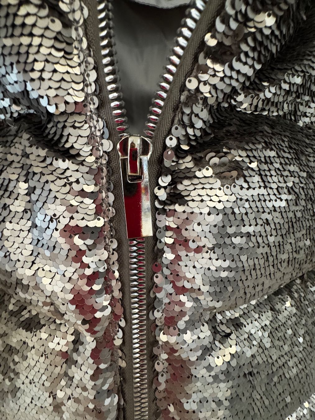 Giacche: Piumino paillettes – Usato da Massagno venduto da cha_gkq7 3