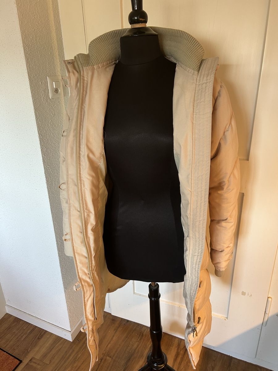 Cappotti: Nike Daunenmantel beige – Usato da Oberrieden venduto da SolarisZH 6