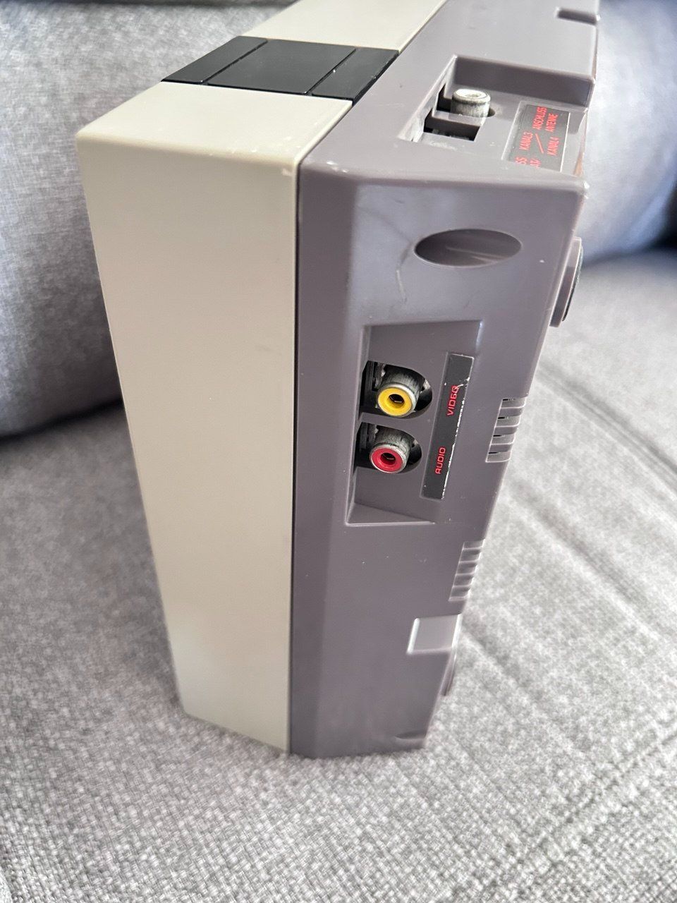 Nintendo Konsolen: Nintendo NES Console + 2 Controller + Cavo AV - Ottimo Stato – Gebraucht aus Giubiasco von LorisVale 4
