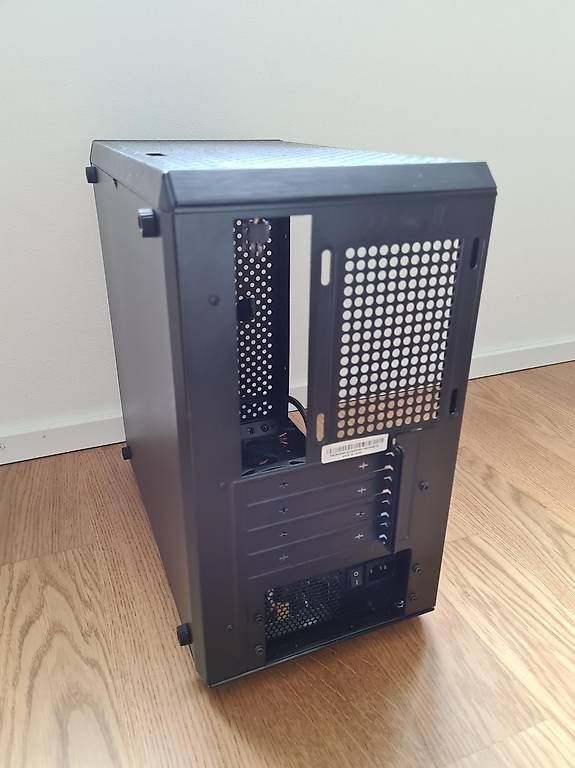 Custodie: Coolermaster MasterBox Q500L mit Corsair VS650 – Usato da Winterthur venduto da sha_9rm5 2