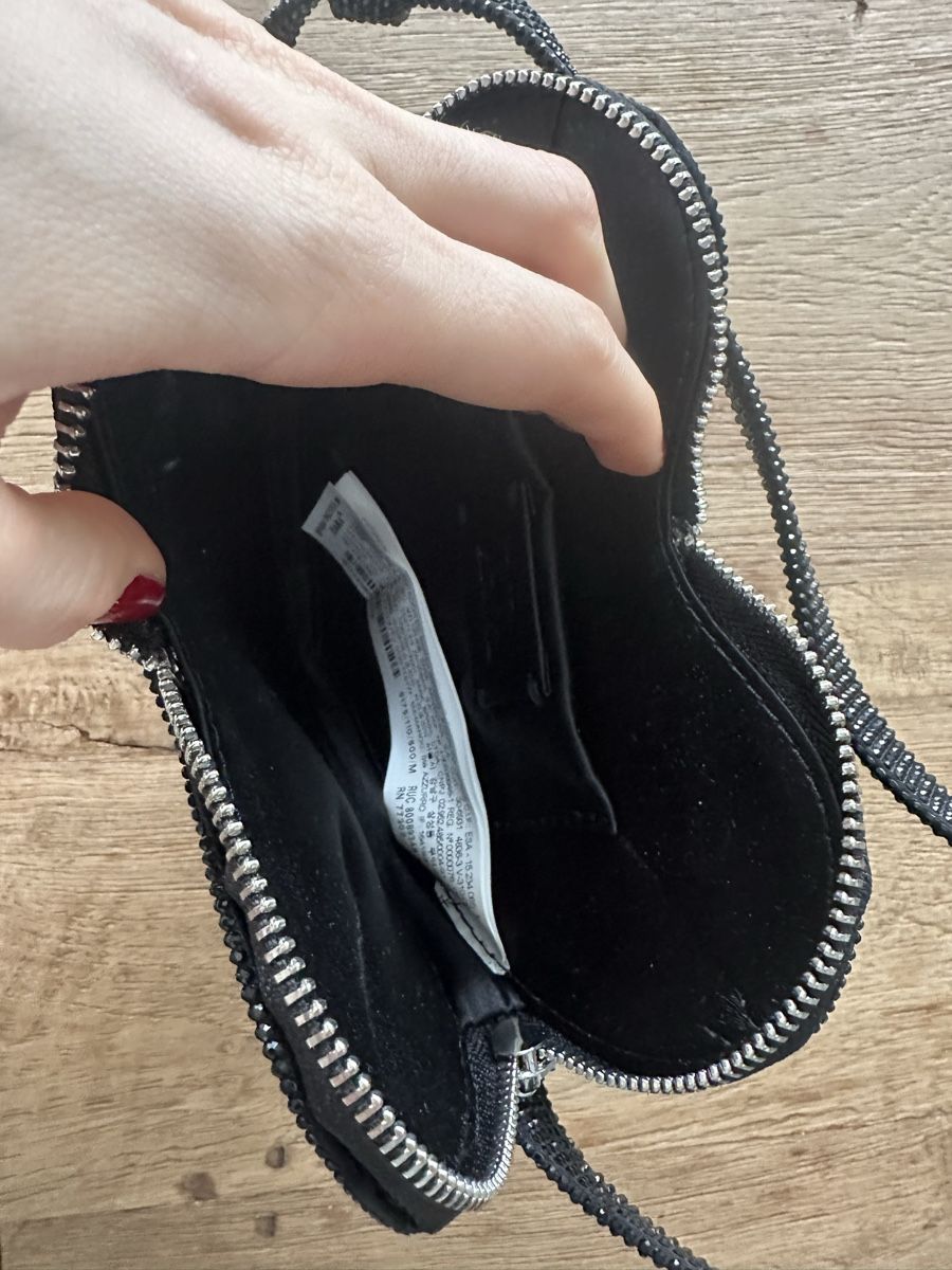 Zara Sacs femmes: Schwarze Zara Strass-Handtasche Herzform – Neuf (Voir description) à Dänikon ZH par Annikaberg 3
