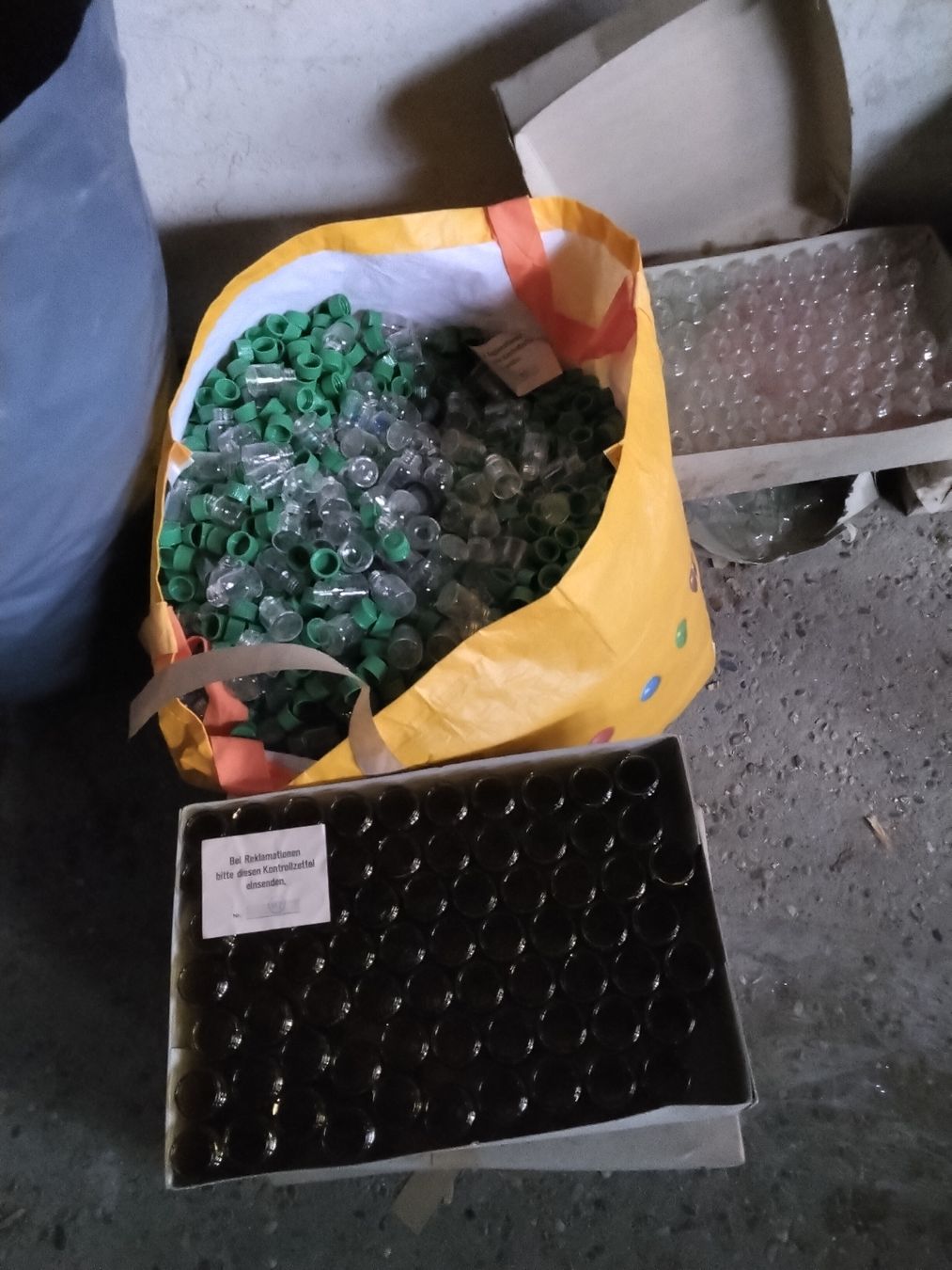 Apribottiglie & Tappi per chiusura: Kleine Glasfläschen XXL Posten  – Nuovo (secondo la descrizione) da Wikon venduto da tobit777