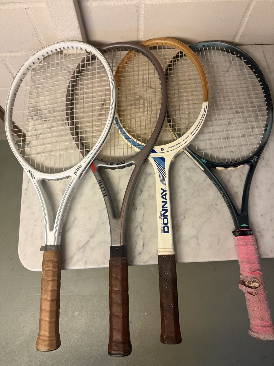 Jeux: Alte Tennisschläger  – D'occasion à Zofingen par Ryffel_