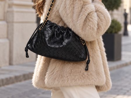 Sac à main cuir d’agneau tressé noir NEUF