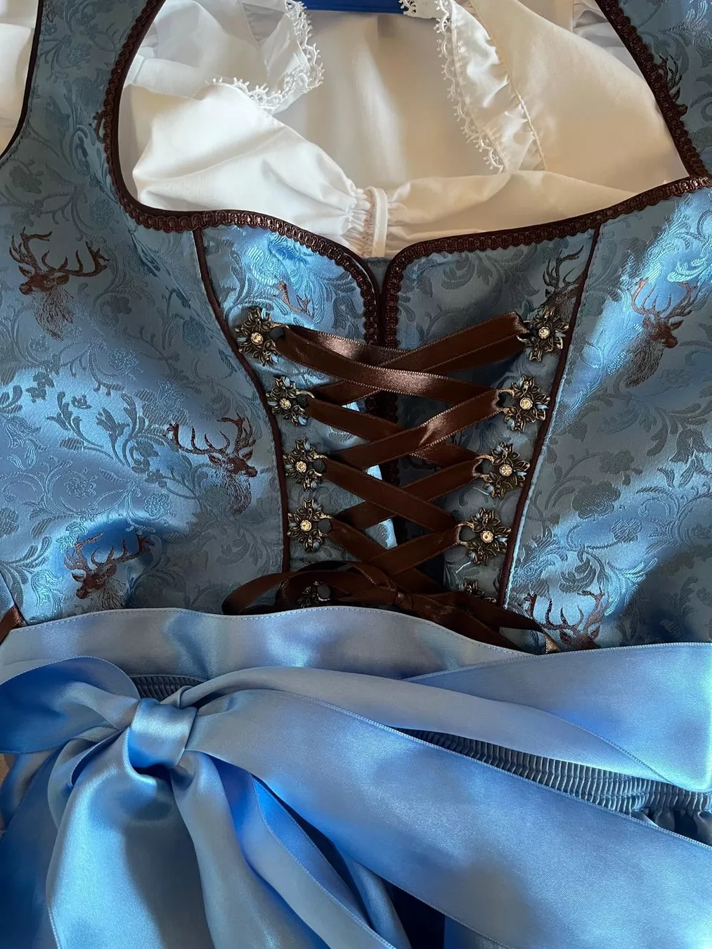 Costumi: Dirndl Bergweiss 40 mit Bluse – Nuovo (secondo la descrizione) da Rapperswil SG venduto da ale_xg9f 3