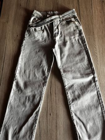 Jeans taille haute ,taille S.