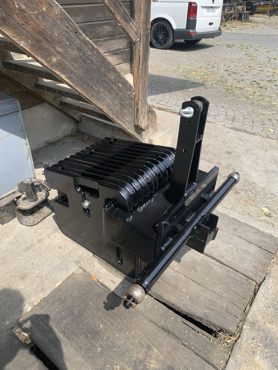 Alle Maschinen: Frontgewicht Johndeere  – Gebraucht aus Vinelz von Gj001 1