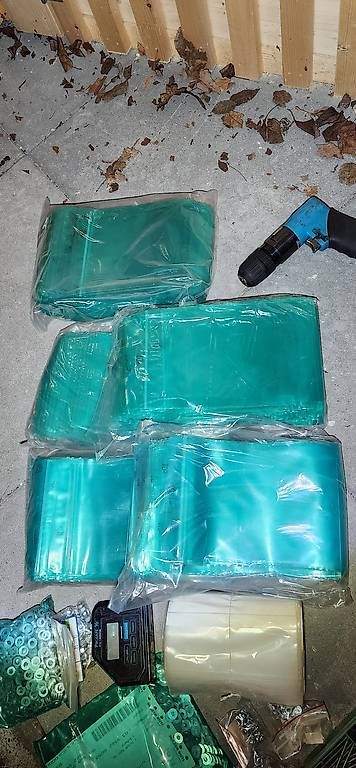 Contenitori & Simili: 500 Plastikbeutel verschliessbar – Usato da Fehraltorf venduto da Werkstatt85