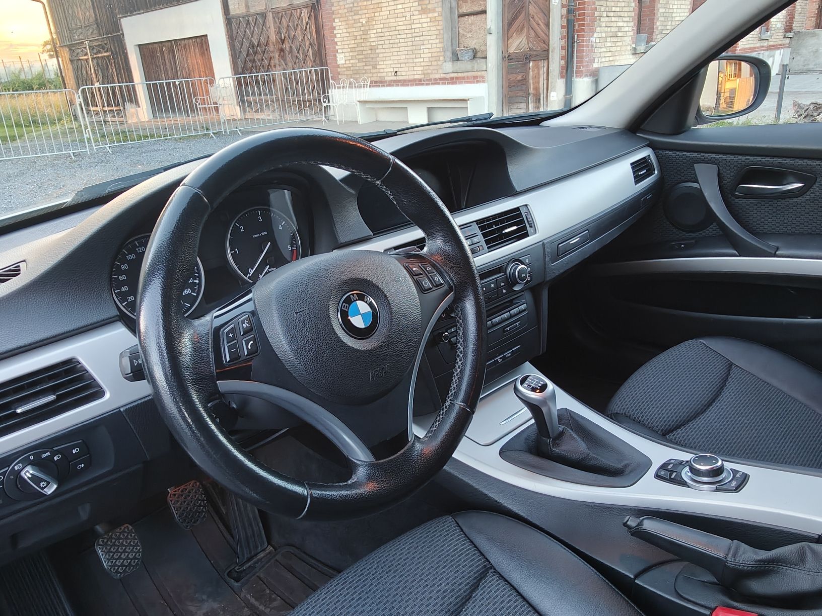 BMW Autos: BMW 320 DIESEL X DRIVE, FACELIFT, AHK – Gebraucht aus Wil SG von ciciii 5