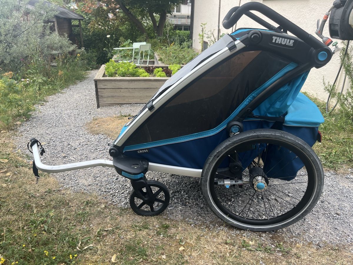 Thule Remorques: Thule Kinderveloanhänger Cross – D'occasion à Schlieren par kikilina
