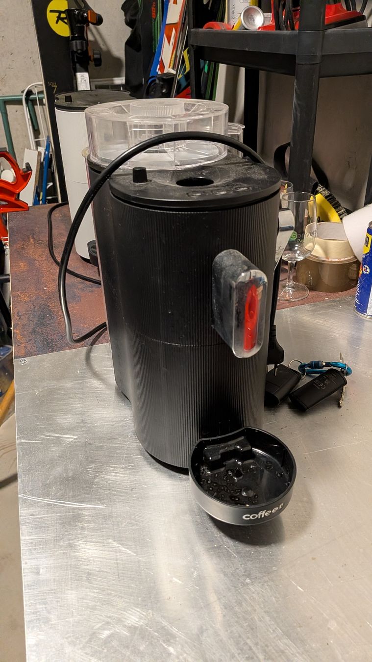 Coffee B Kaffeemaschinen & Espressomaschinen: Machine à café Coffeer noire avec accessoires bon état – Gebraucht aus Lavigny von leo_5cbr 1