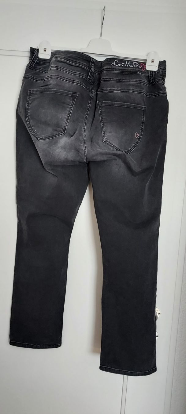 Jeans: LeMapaJeans Schwarz, Gr. 52, Top Zustand . – Usato da Ostermundigen venduto da Chrigu1957 1