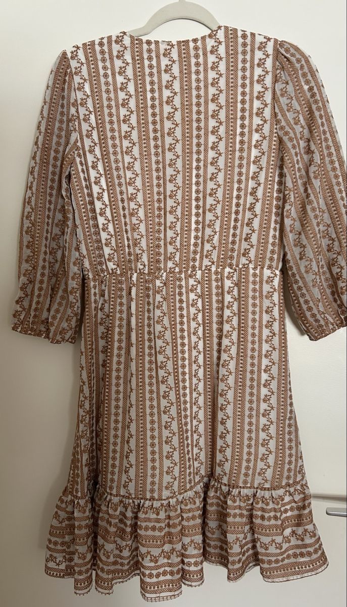 Calvin Klein Vestiti: Calvin Klein Kleid mit Rüschen – Usato da Opfikon venduto da Sili121 1