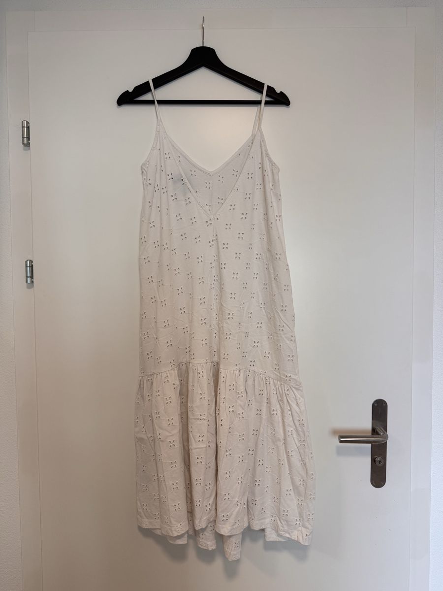 Asos Vestiti: White Broderie Midi Dress Size 36 – Usato da Dübendorf venduto da ClaraS. 5