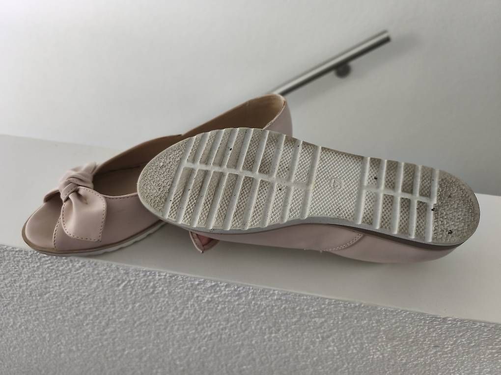 Scarpe da donna: Rosa Damenschuhe Grösse 37 – Usato da Stansstad venduto da -mbs-