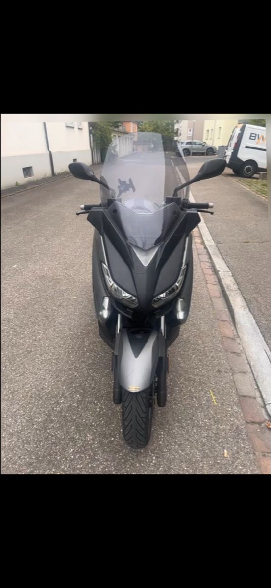 Yamaha Scooter: Yamaha Scooter grey model X-Max 400 – Usato da Wohlen AG venduto da ant_22dq