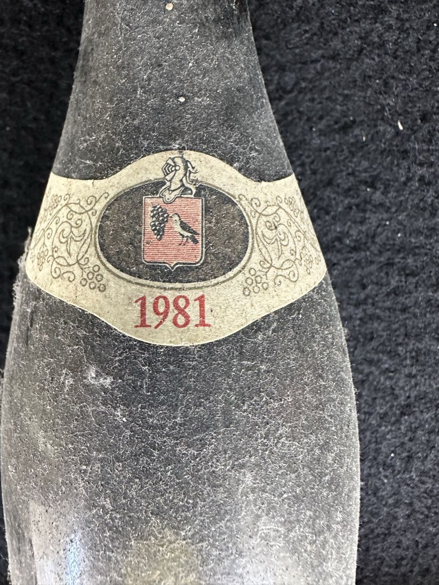 Vino: Rotwein 1981 Clos Vougeot G.P.F. 75cl Flasche – Usato da Tüscherz-Alfermée venduto da Pluriel2 2
